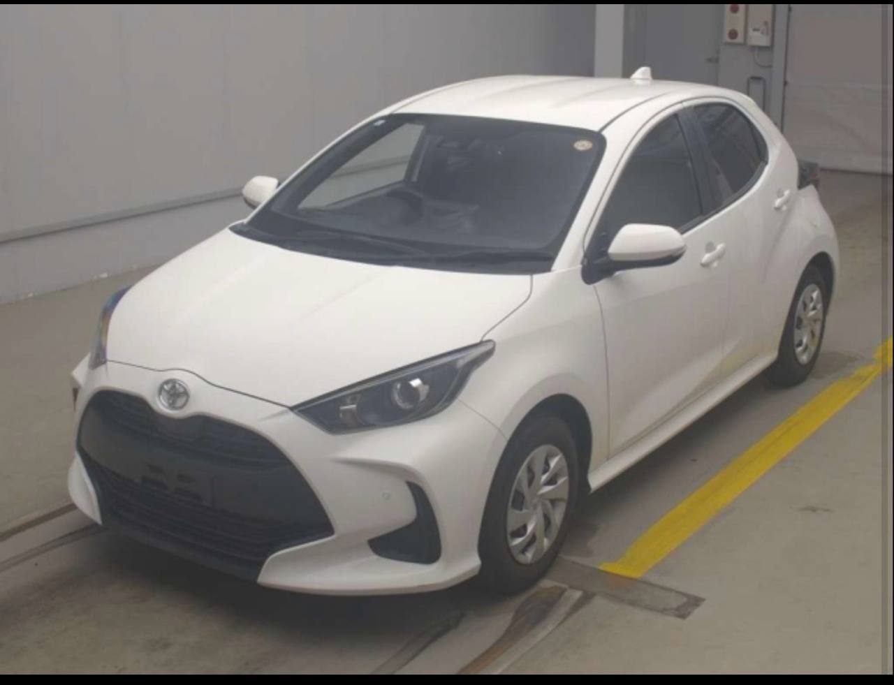 Toyota Yaris с аукциона Японии